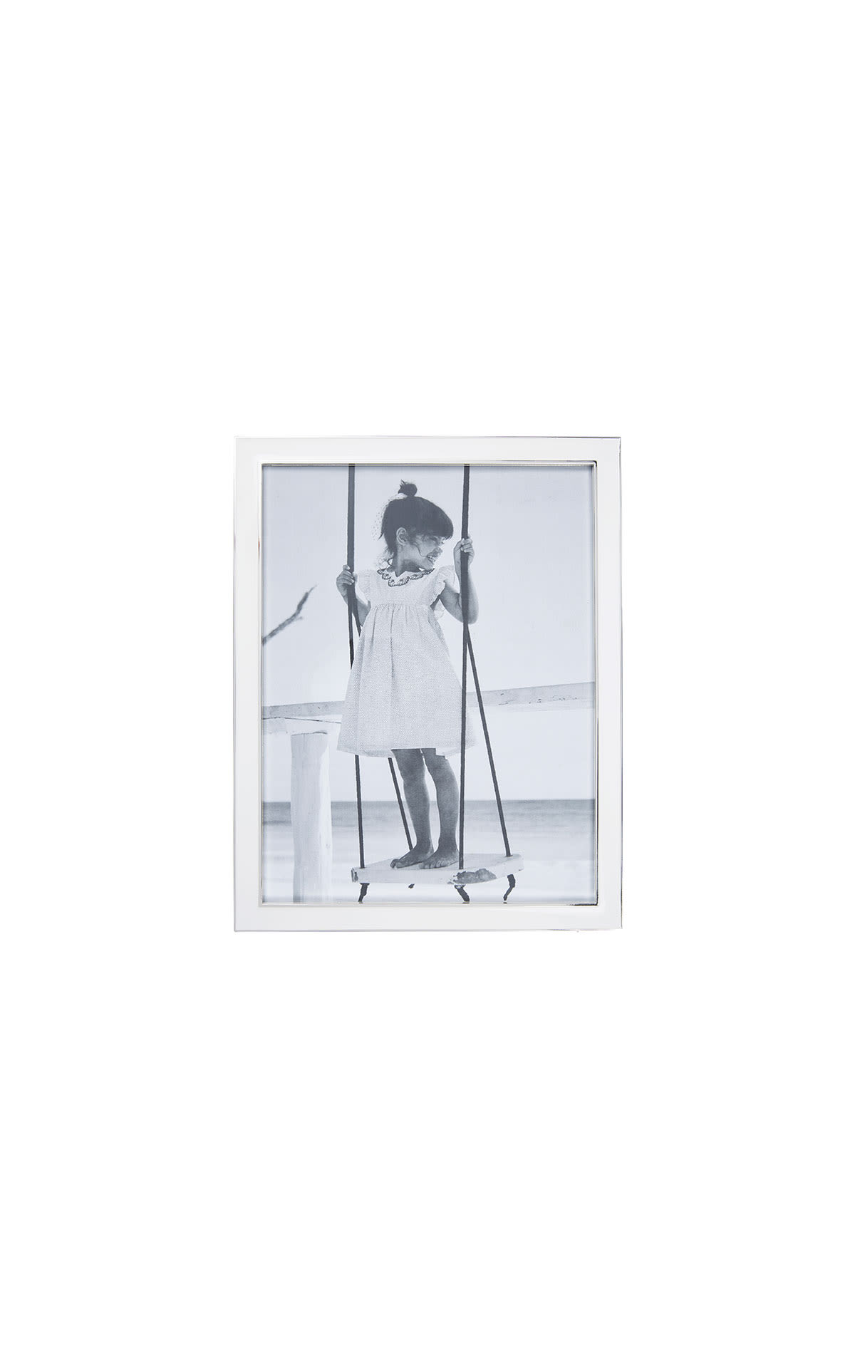 The White Company White resin 5”x 7” frame  from Bicester Village