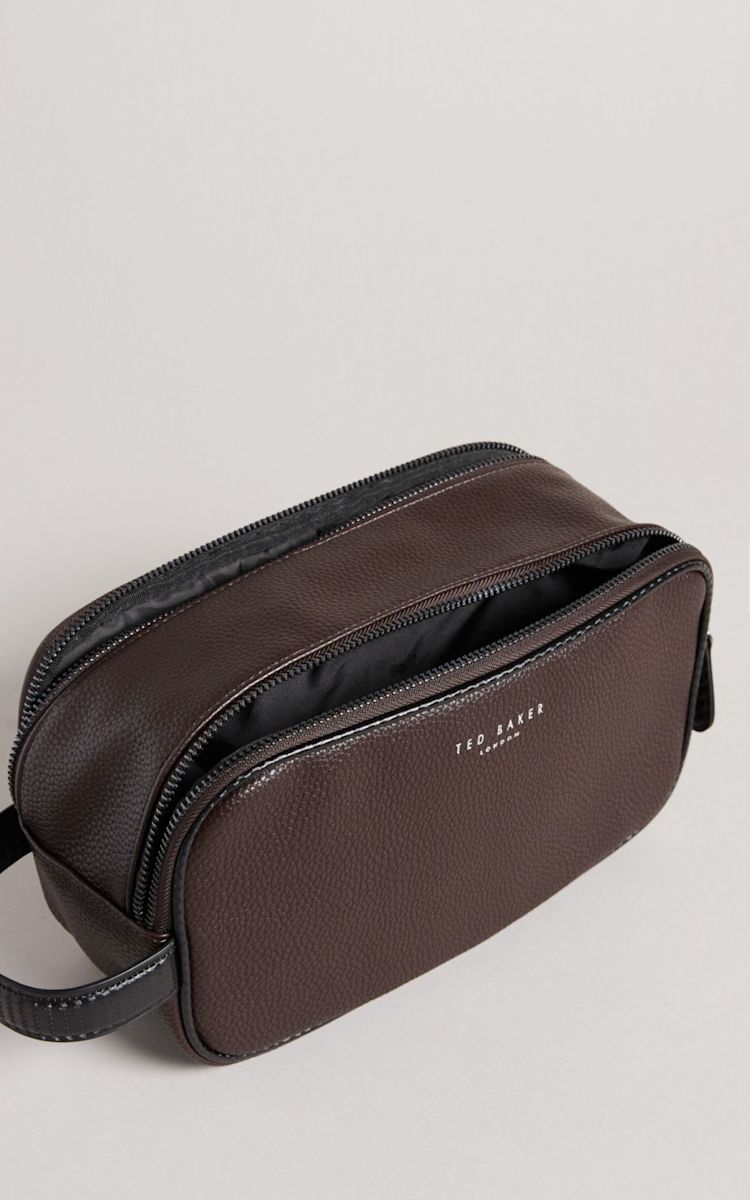 Ted Baker Outlet Boutique Maasmechelen Village