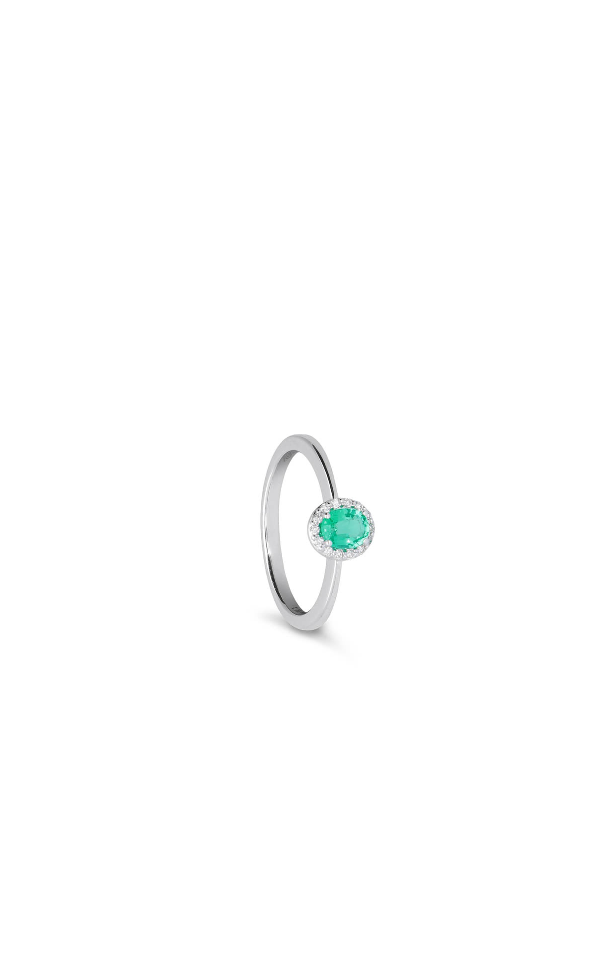 Luxury Zone ring in white gold with diamonds and emerald