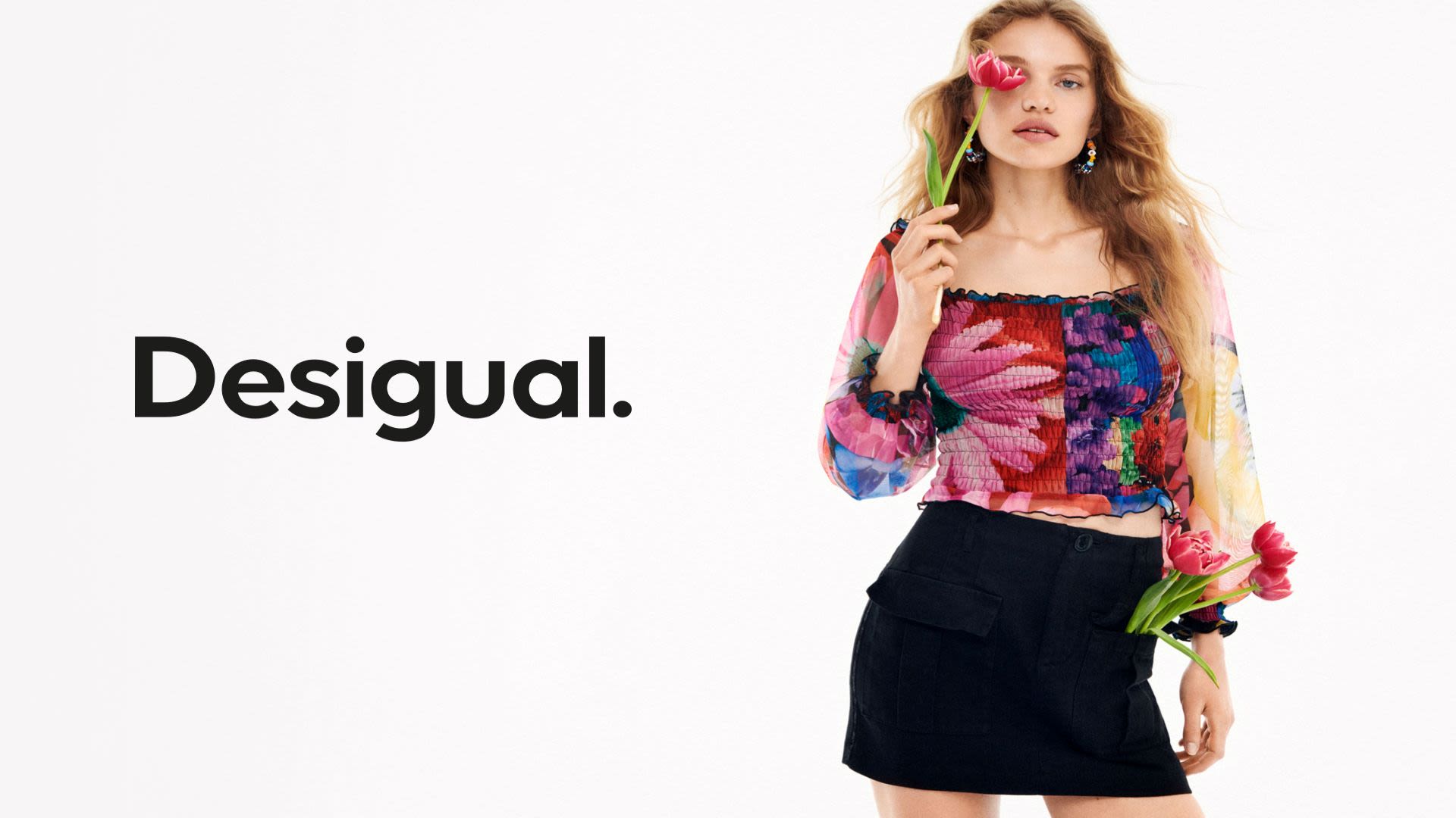 Mother ans daughter with spring clothes from Desigual