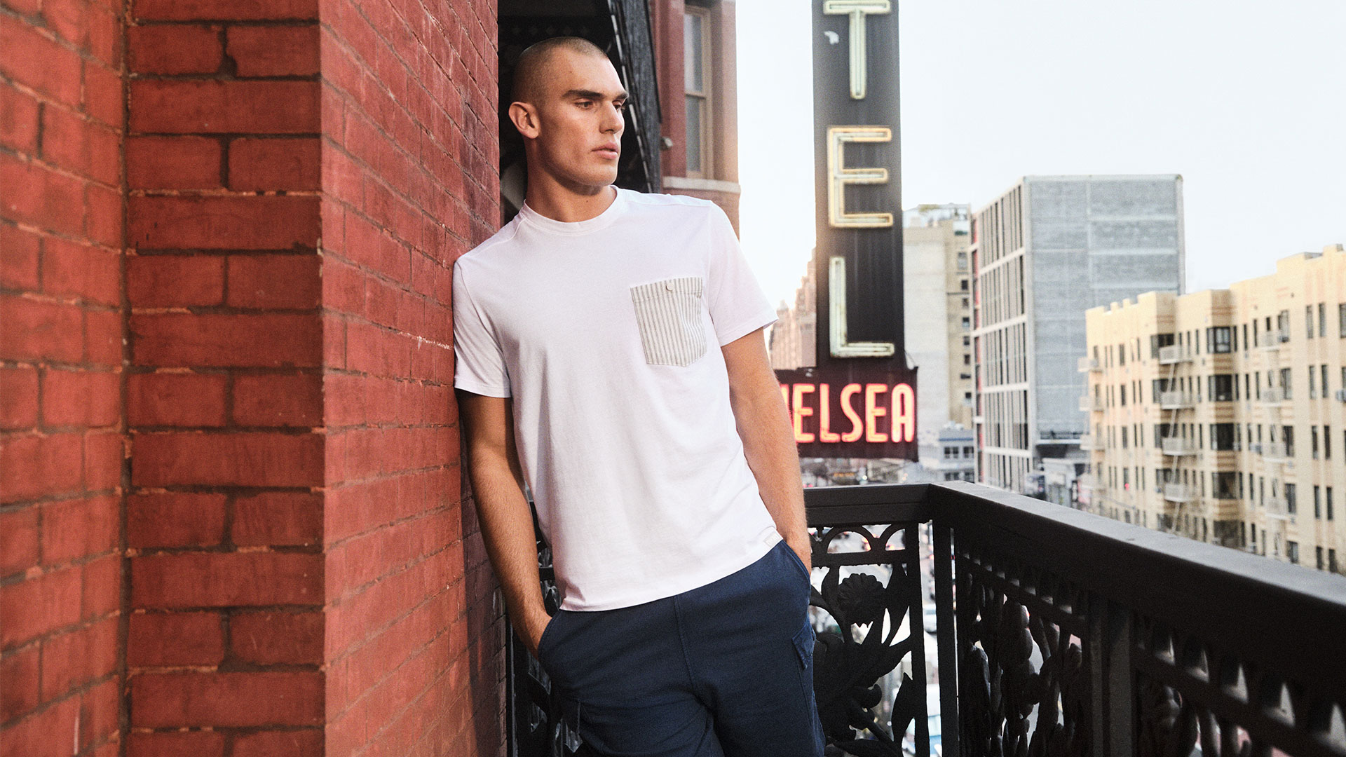 DKNY Outlet Store nahe Frankfurt Wertheim Village