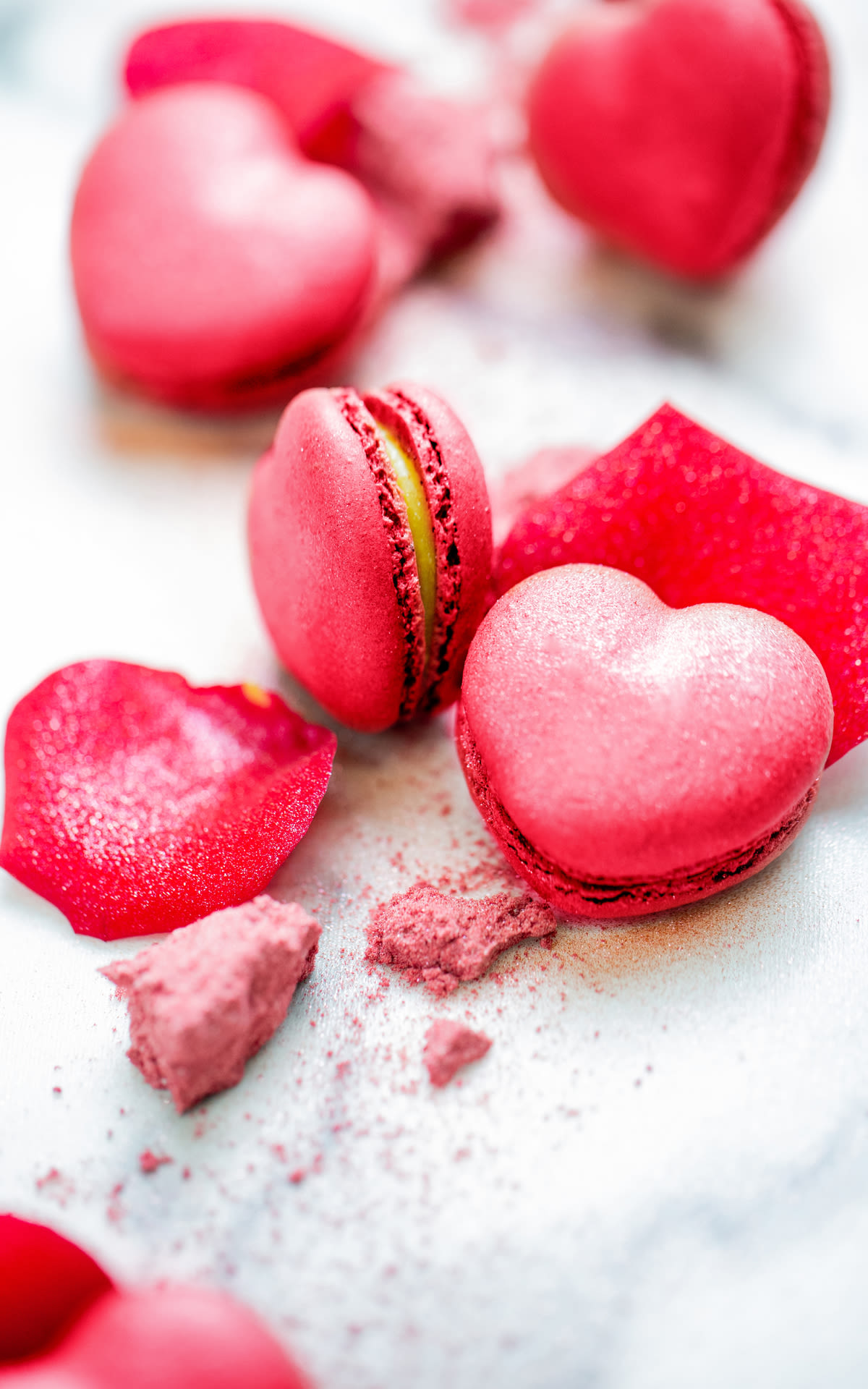 laduree-heart-shaped-macaron-valentines-collection