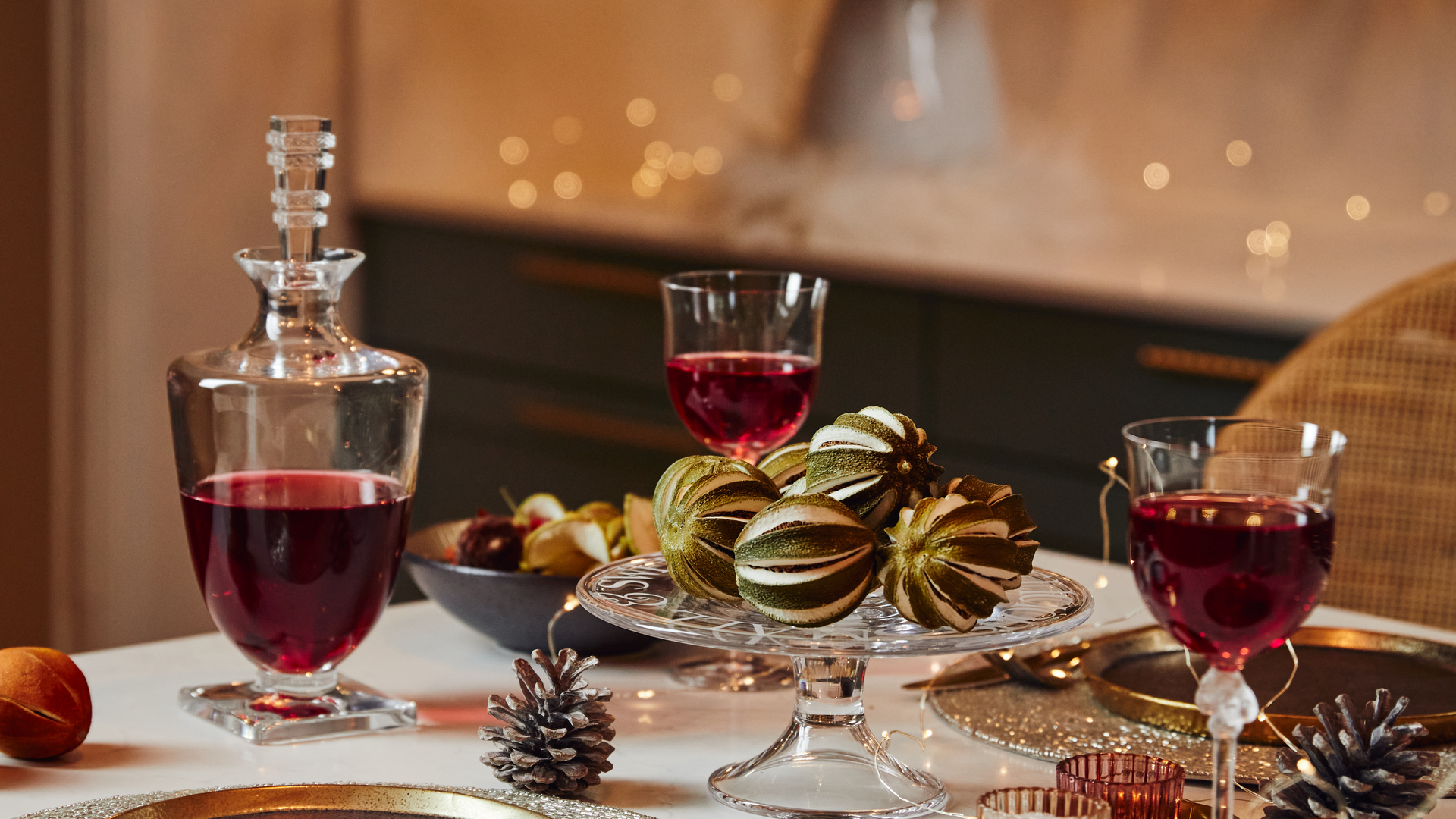 christmas-festive-tablescaping