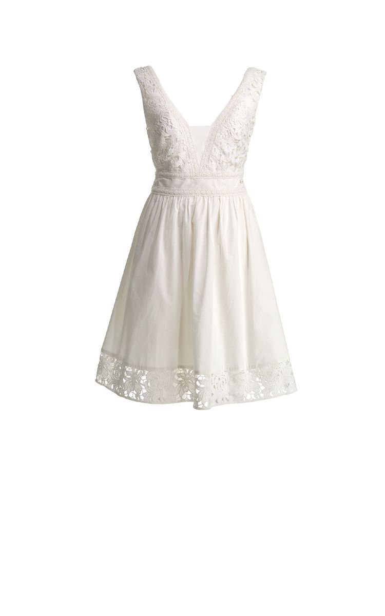 Guess, Handbags & Clothing Outlet Ireland Kildare Village