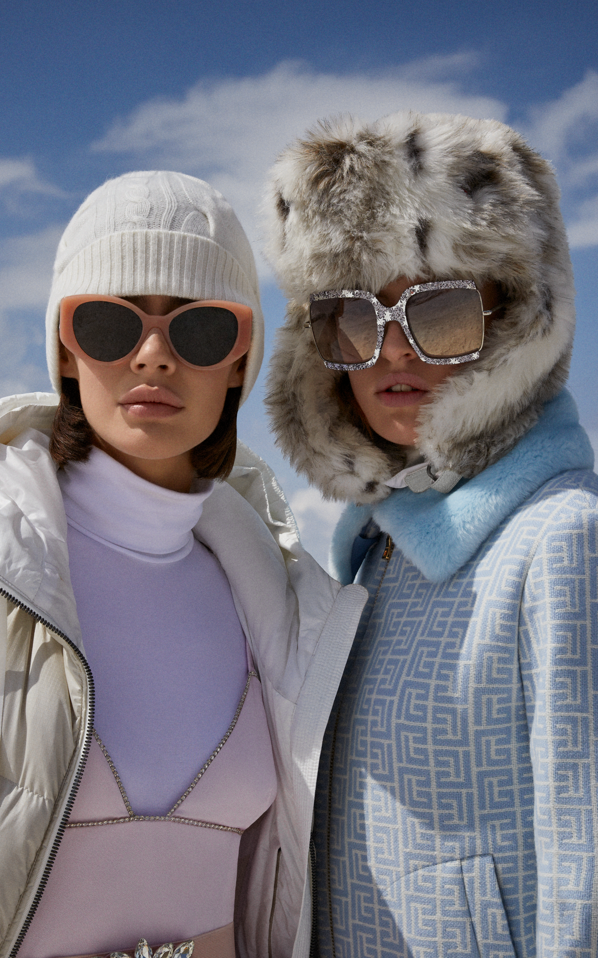 women-skiwear-sunglasses-winter