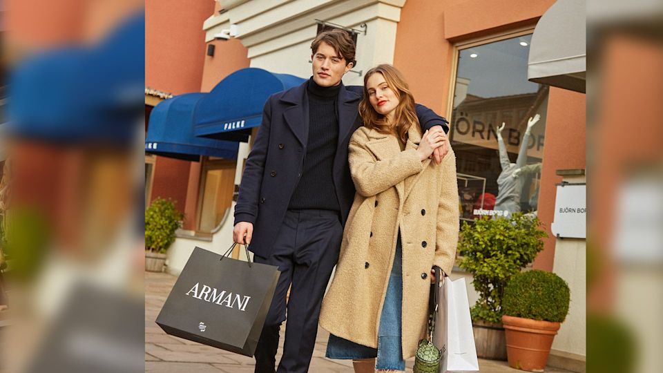 Maasmechelen Village outlet shopping open on Sunday