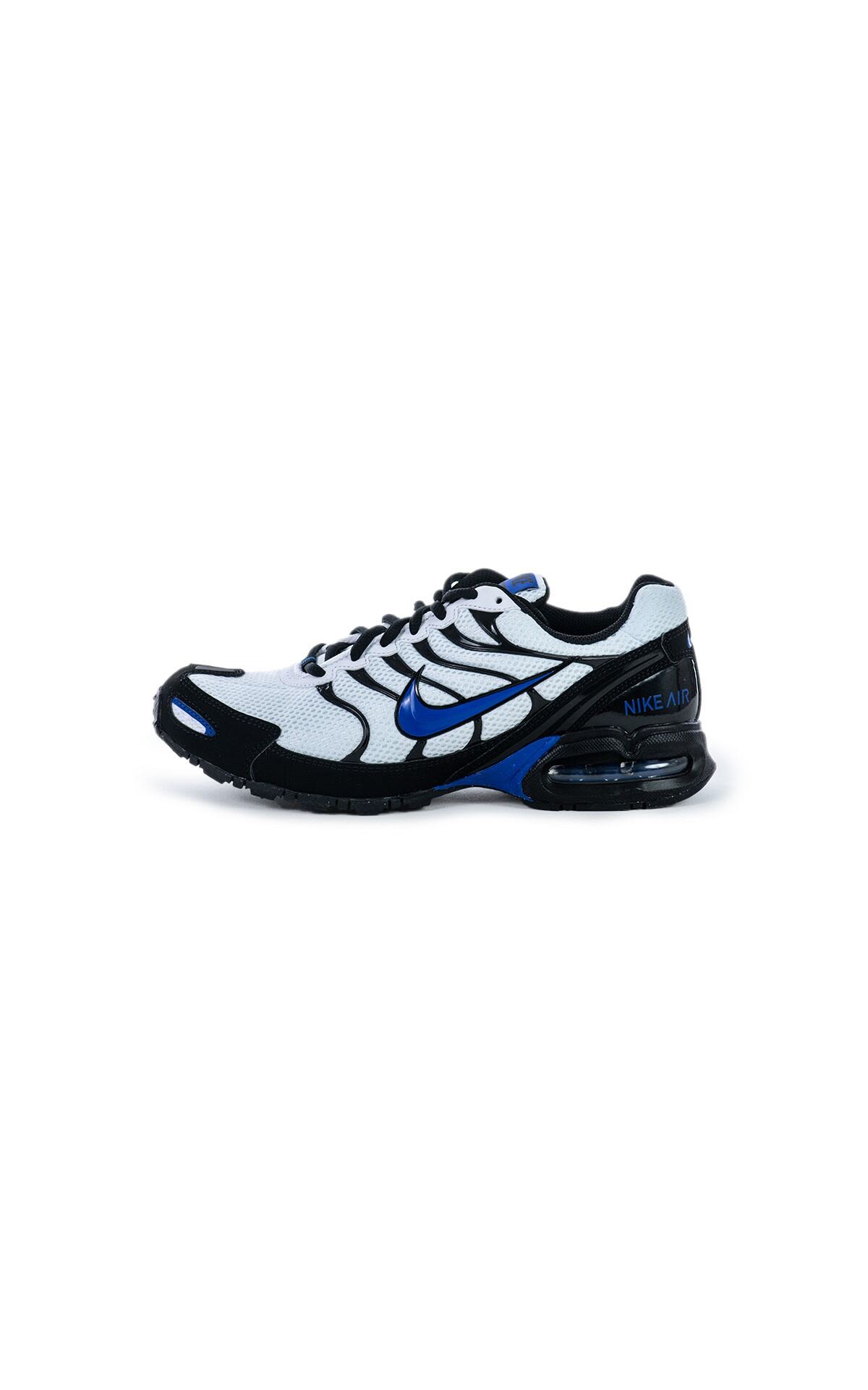 Nike tricolour shoes