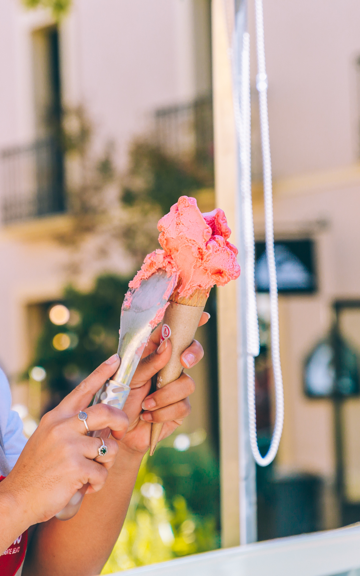Sino strawberry and lemon ice-cream at La Roca Village