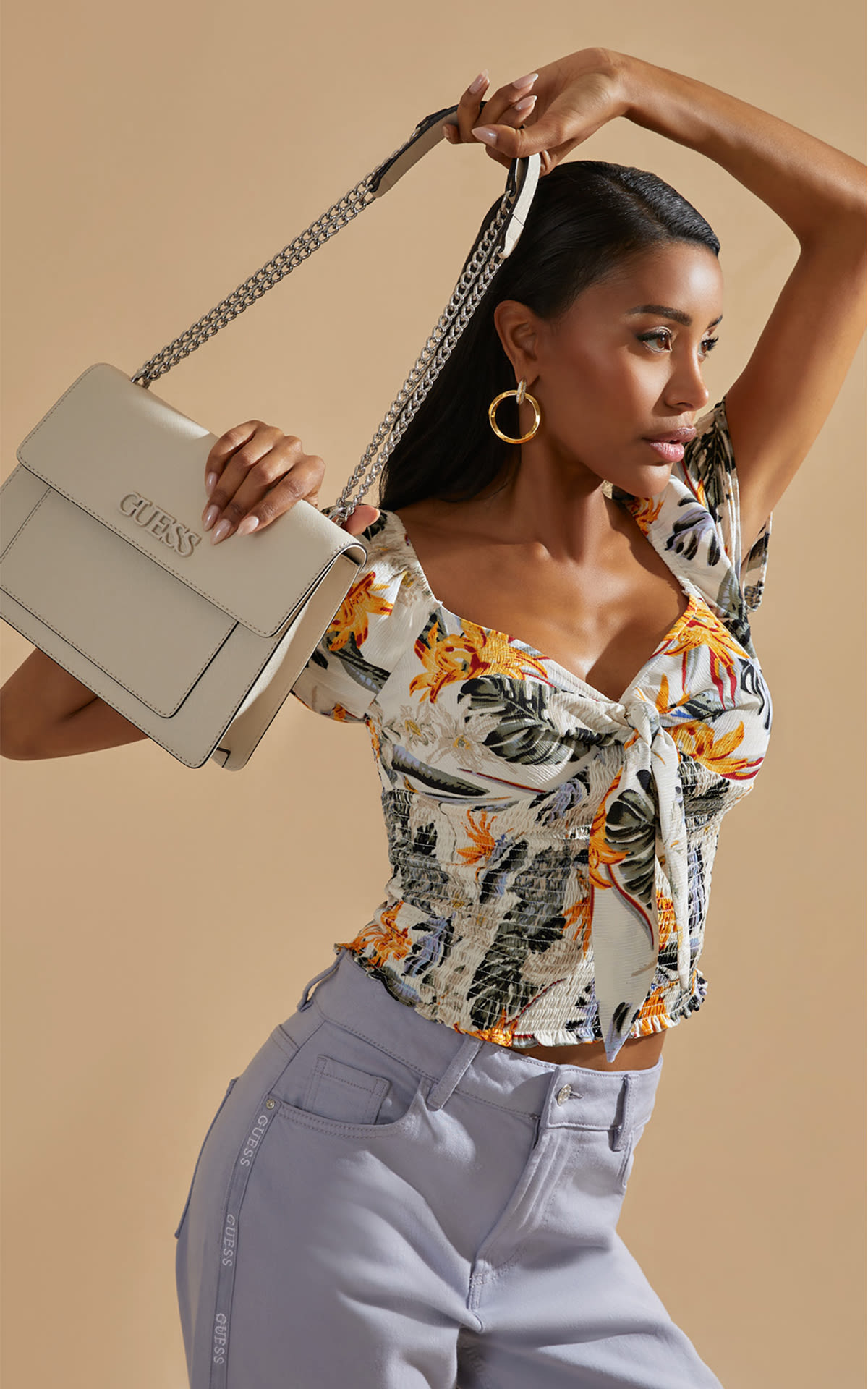 Guess Rue Neuve Guess Outlet Boutique | Paris | La Vallée Village