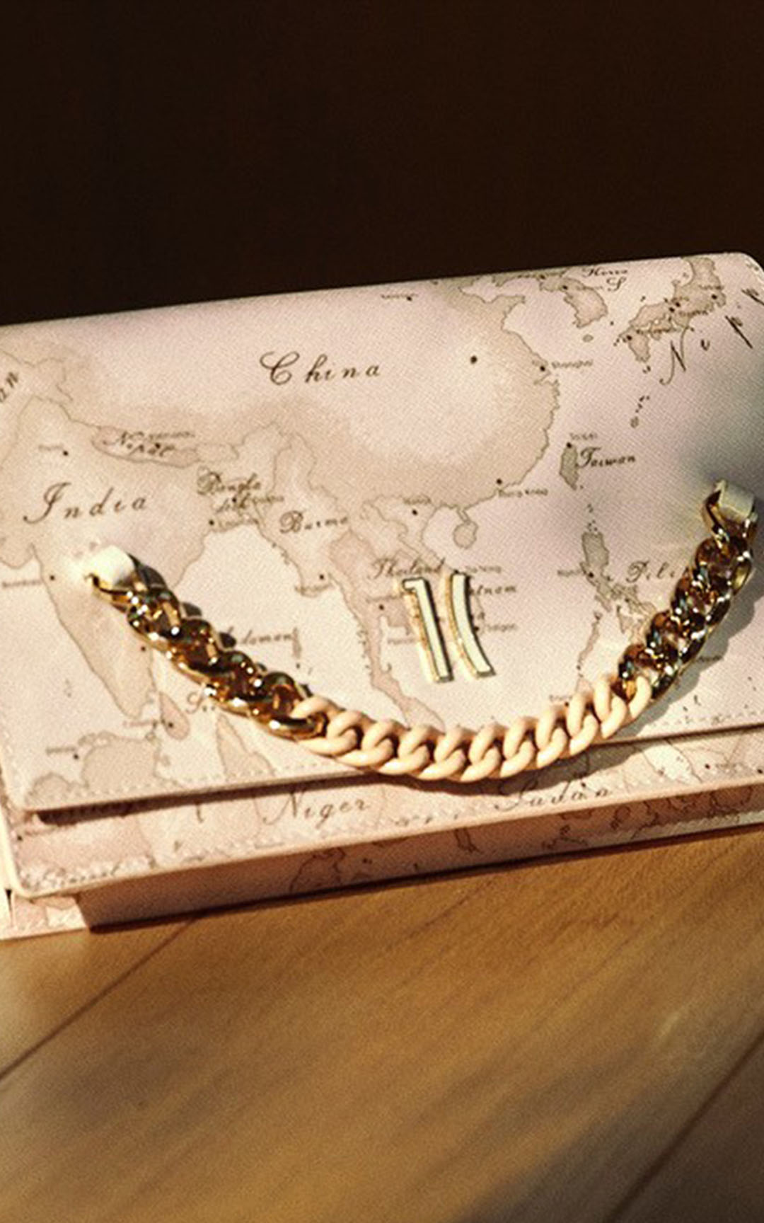 Spendi Bene Magazine - Il Factory Outlet Store di Alviero Martini a Milano