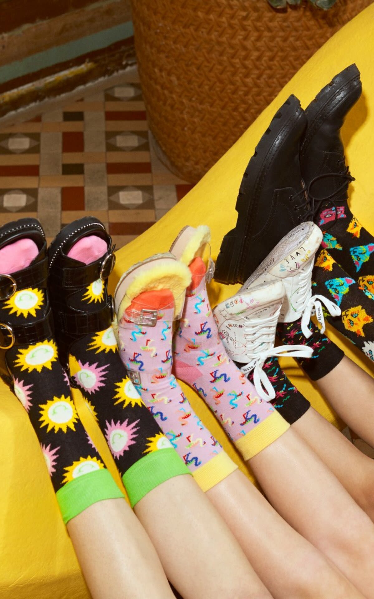 Piernas con calcetines con Happy Socks