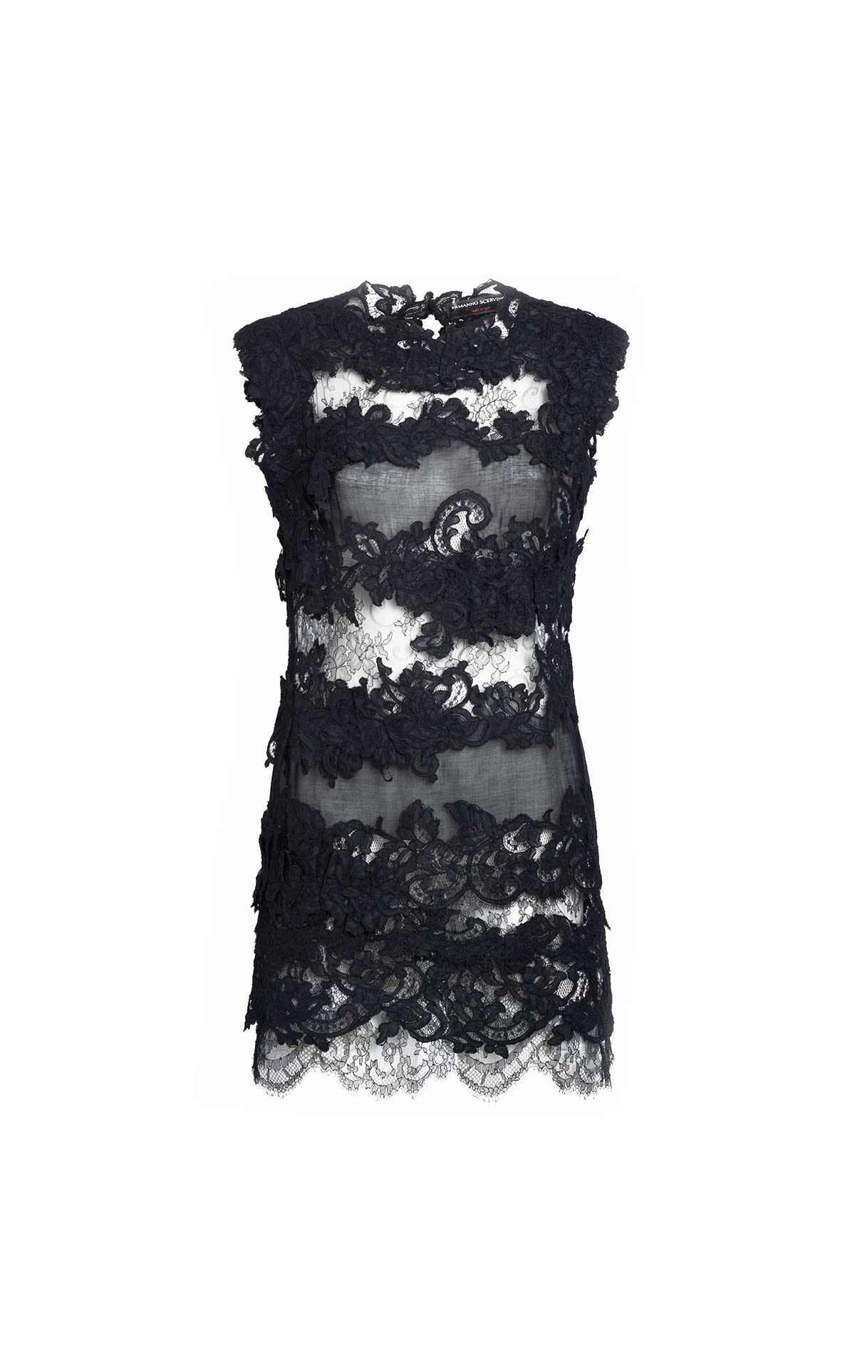 Short dress in black lace