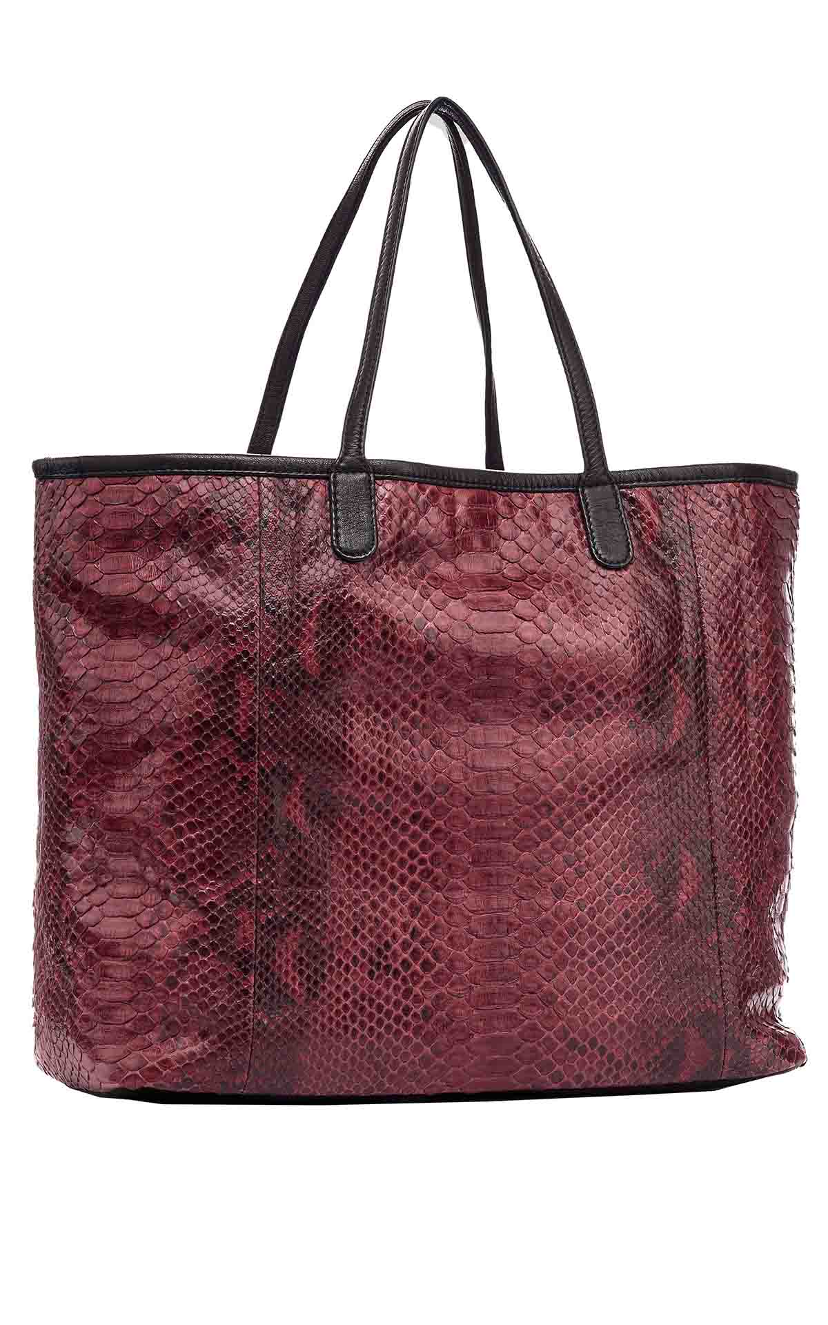 Claris Virot Boutique Outlet pr?�s de Paris | La Vall?�e Village