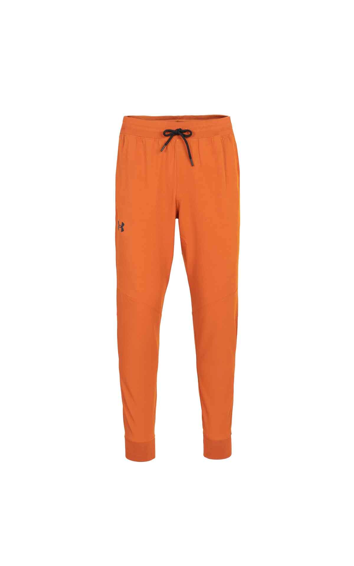 Chándal naranja Under Armour