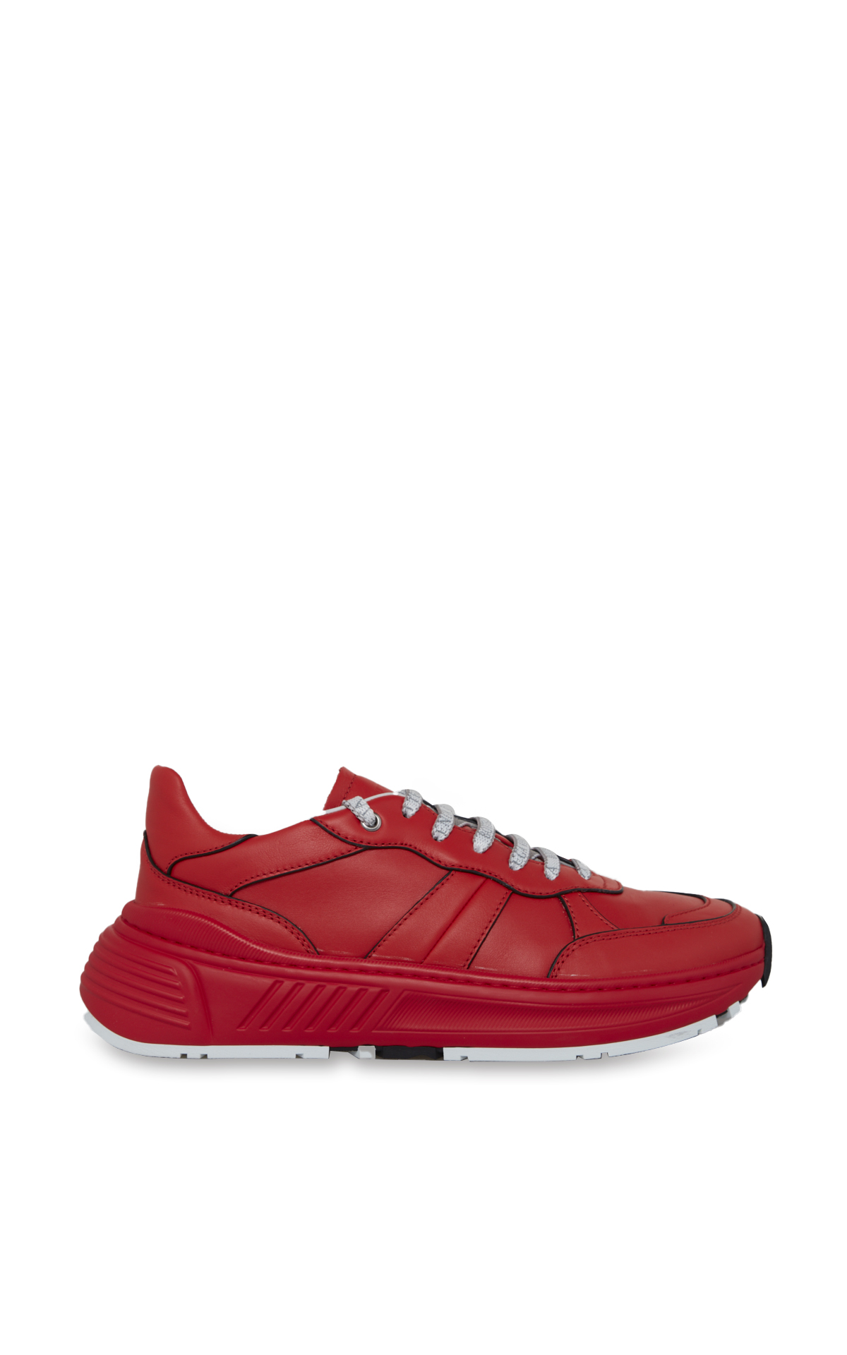 Red sneakers with logo laces 