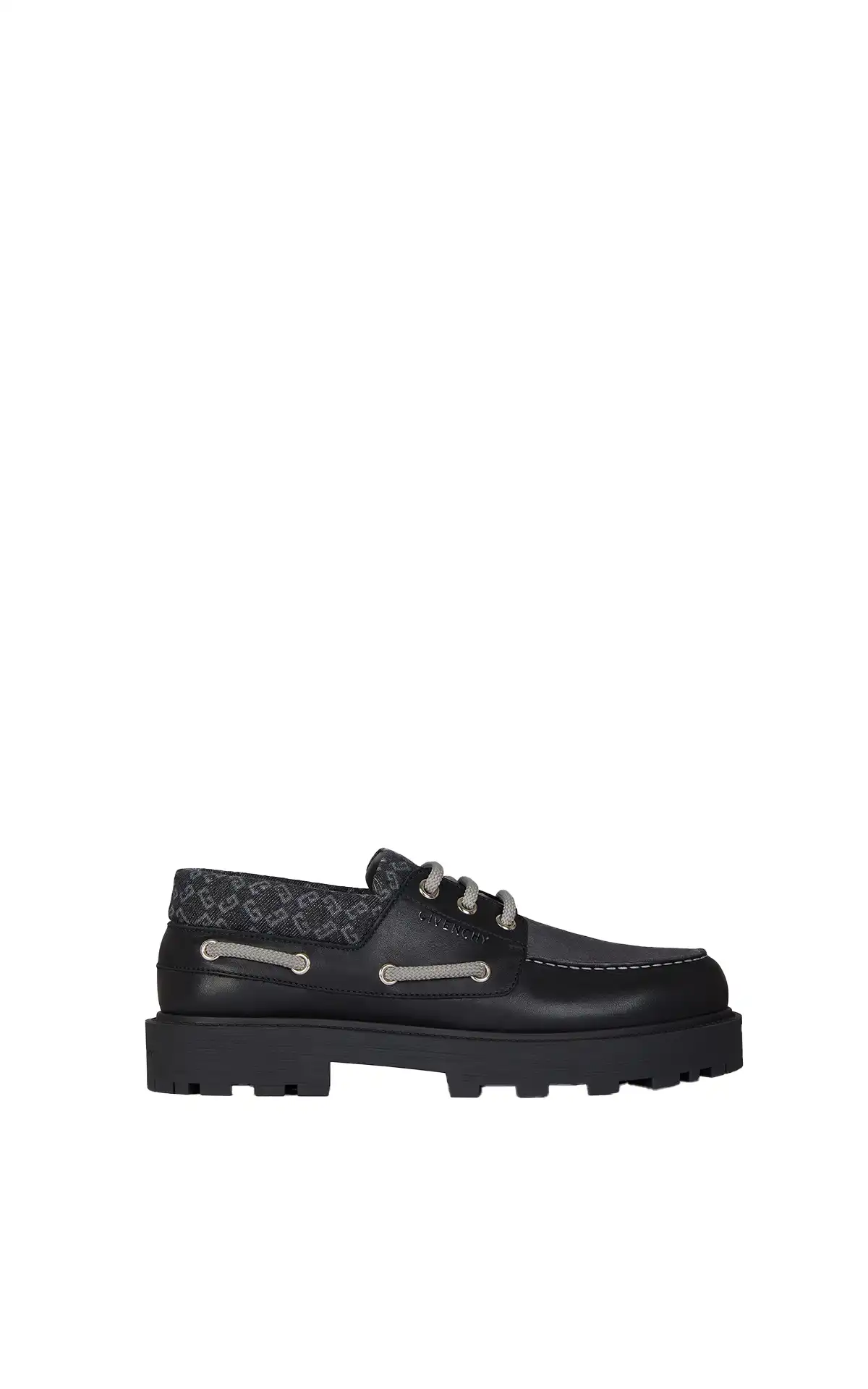 Givenchy Storm boat shoes La Vallée Village
