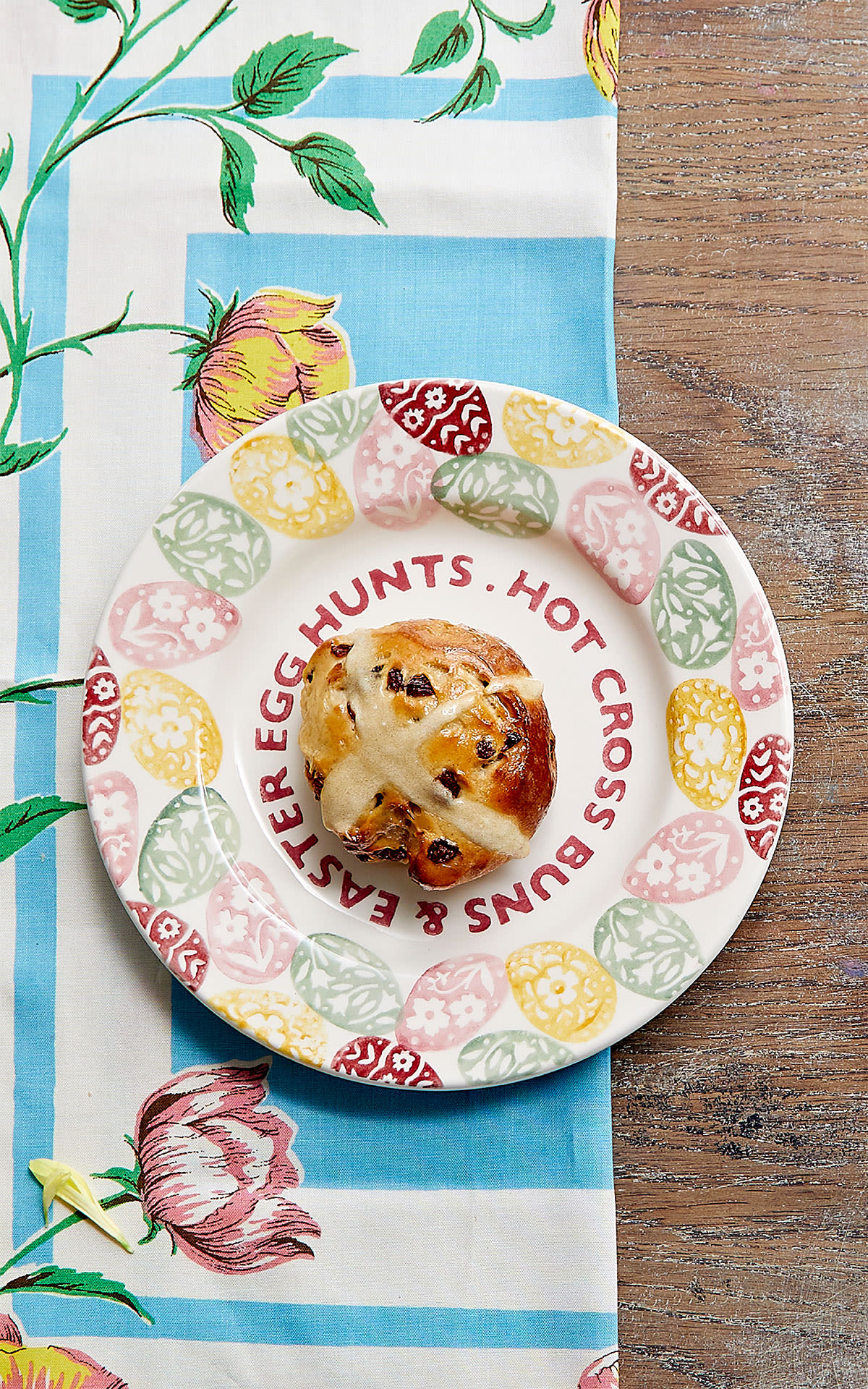 Emma Bridgewater Easter 8.5 inch plate from Bicester Village