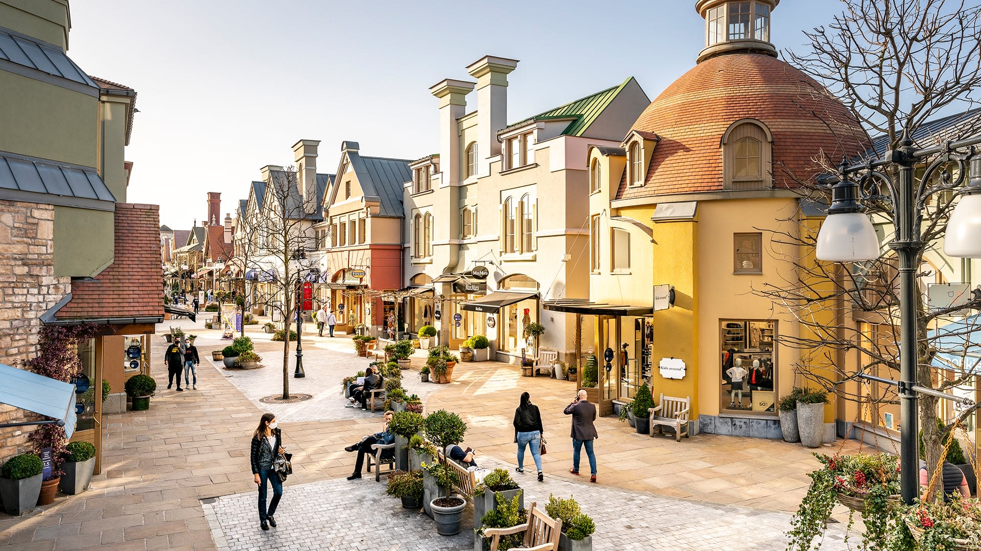 Maasmechelen Village